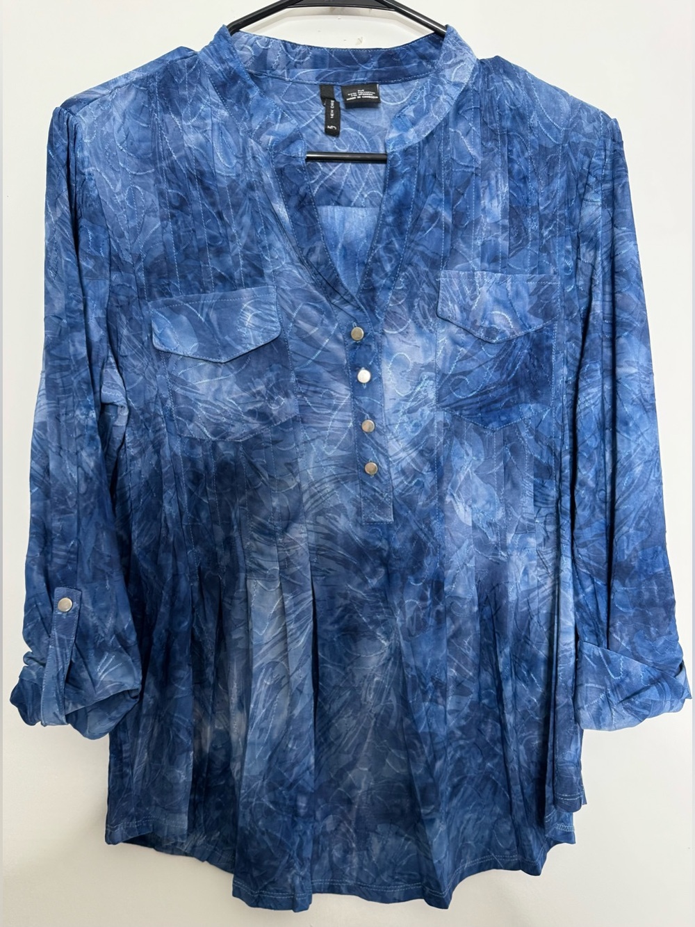 new directions Blue Swirl Print Button Front Blouse flowy stretch comfy sz MD
